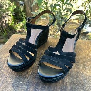 Clark’s Black Wedges